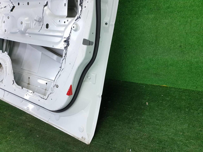 Дверь передняя правая Range Rover Vogue 3 L322 (2002-2012)