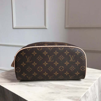 Louis Vuitton Toiletry Bag 25