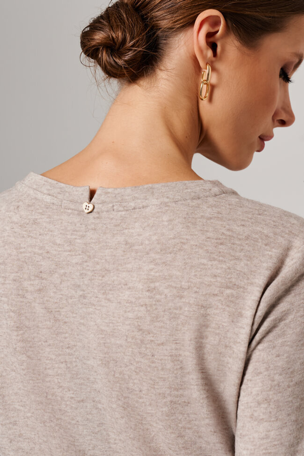 23085 Лонгслив женский (серый меланж)