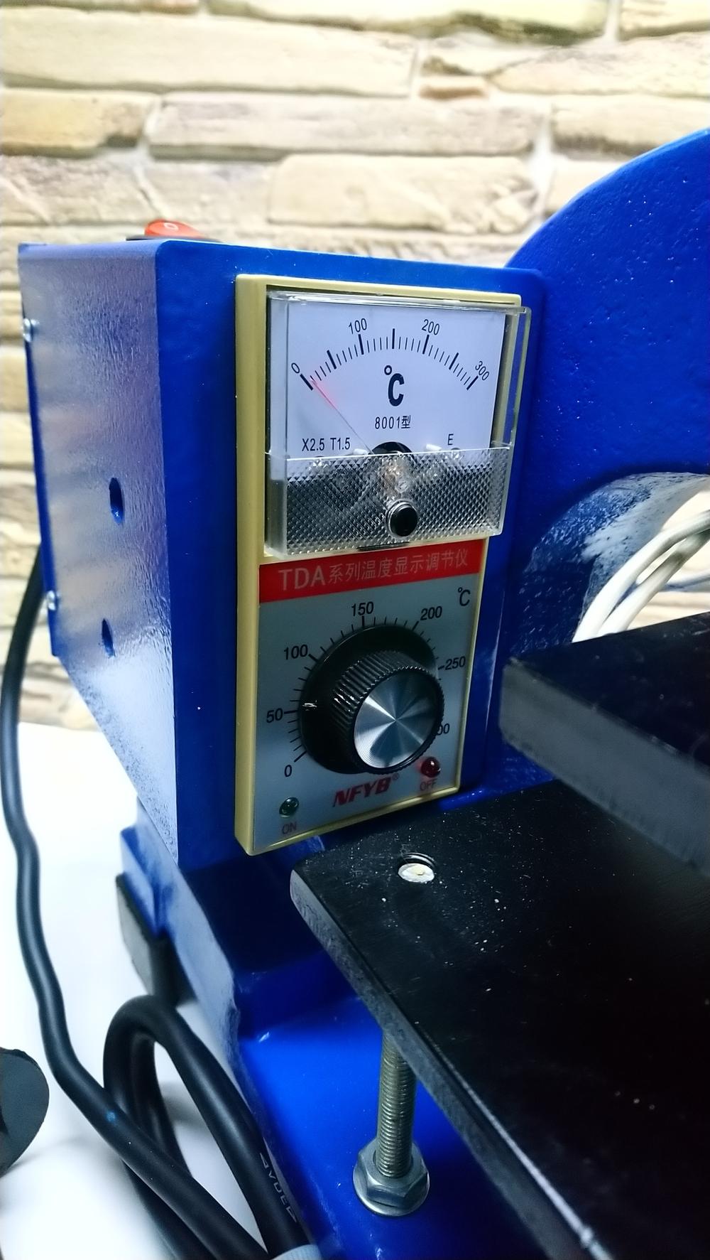 ТЕРМОПРЕСС ДЛЯ ТИСНЕНИЯ LZ - 160