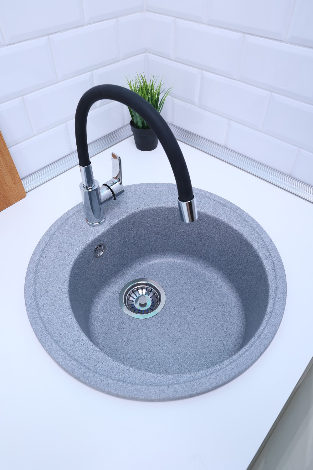 ЧЕРАЯ J03 (КРУГЛАЯ, ТЕМНО-СЕРЫЙ 035, 50-59) С СИФОНОМ