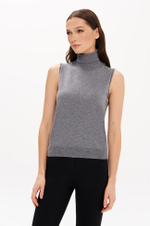 23393 Жилет женский (серый)