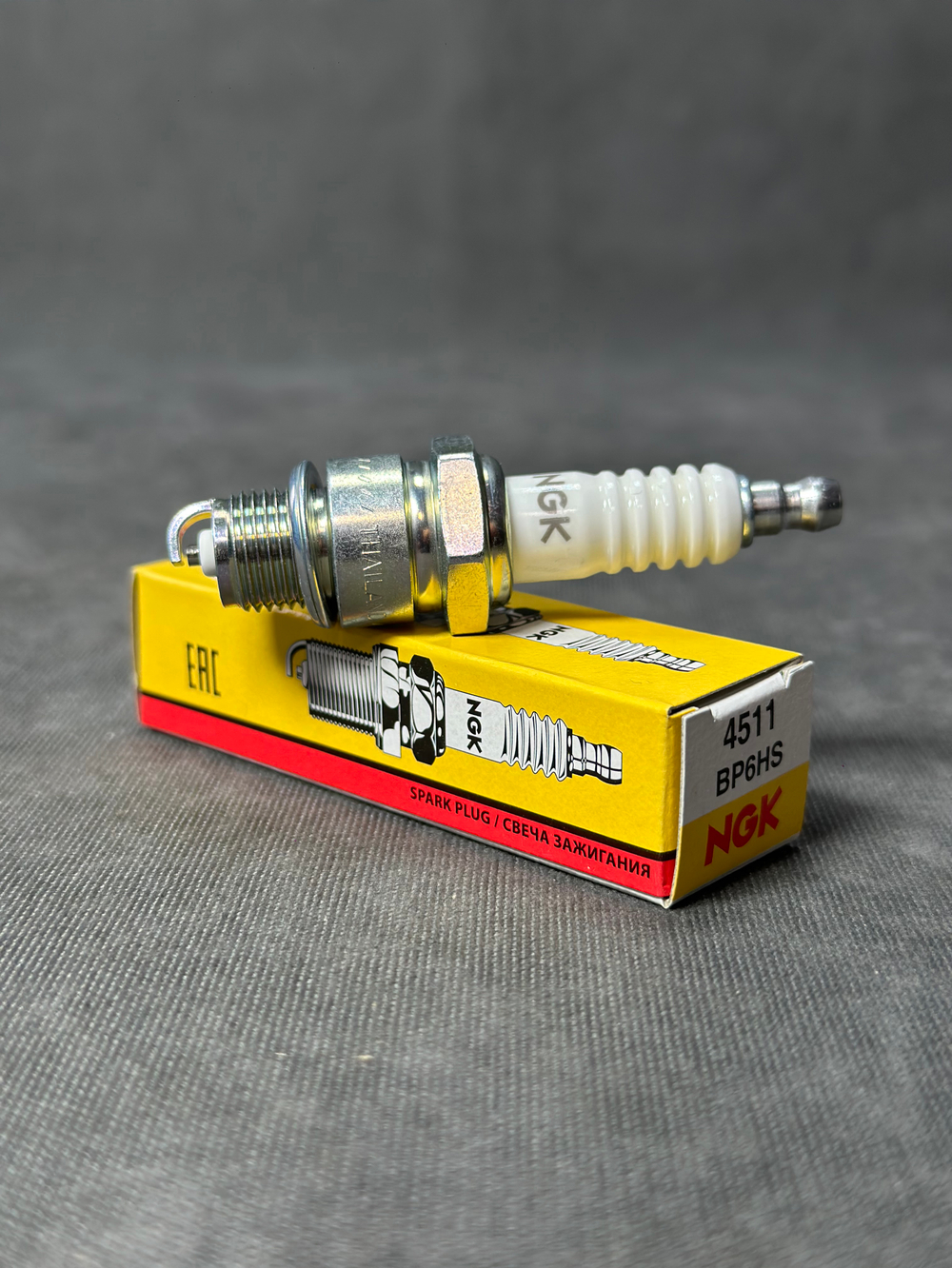 Свеча NGK BP6HS