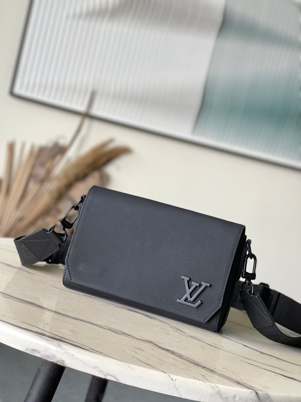 Louis Vuitton Takeoff Messenger PM