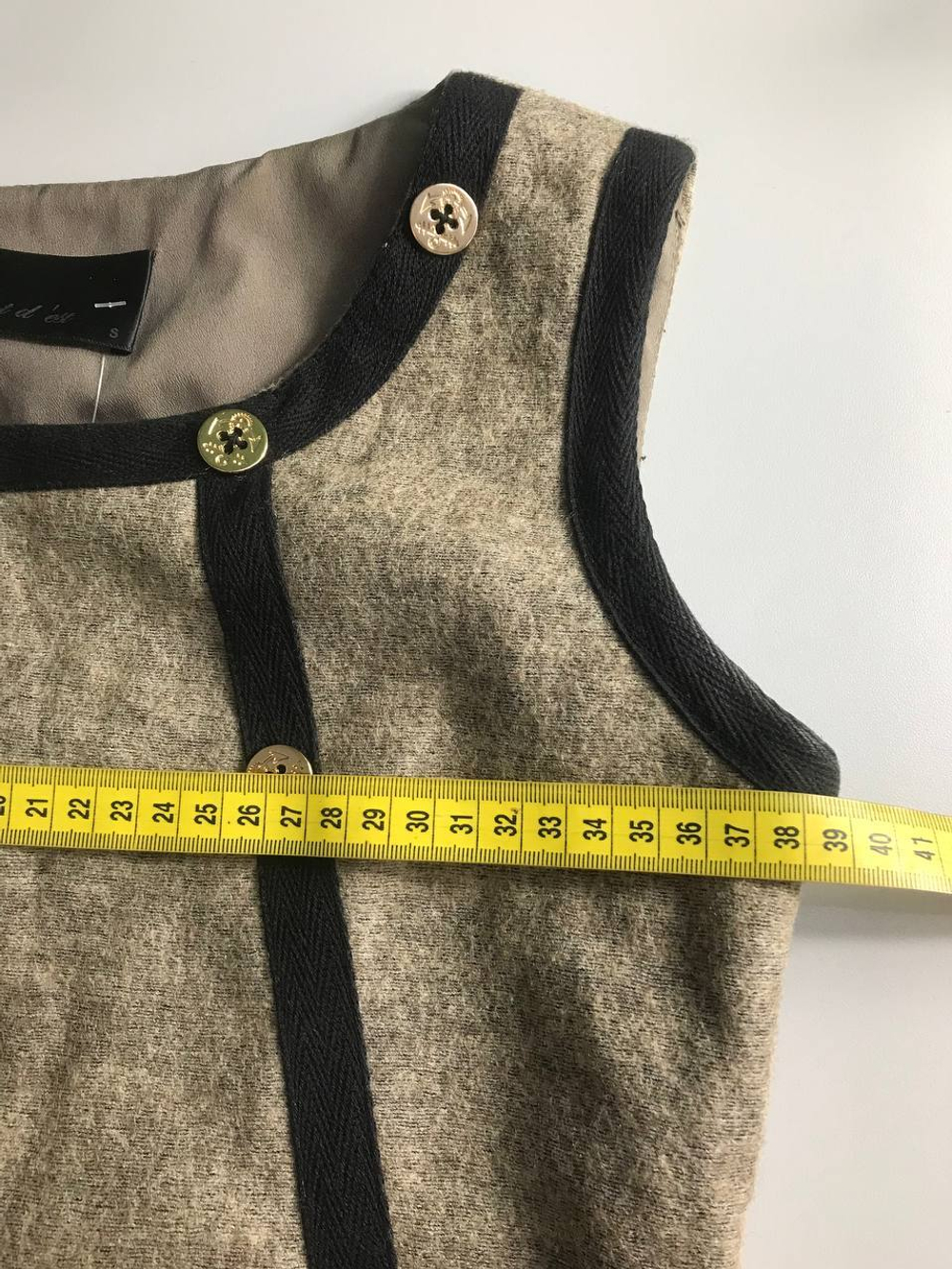 Платье из шерсти с оригинальным дизайном, маркировка S, визуально 44 размер