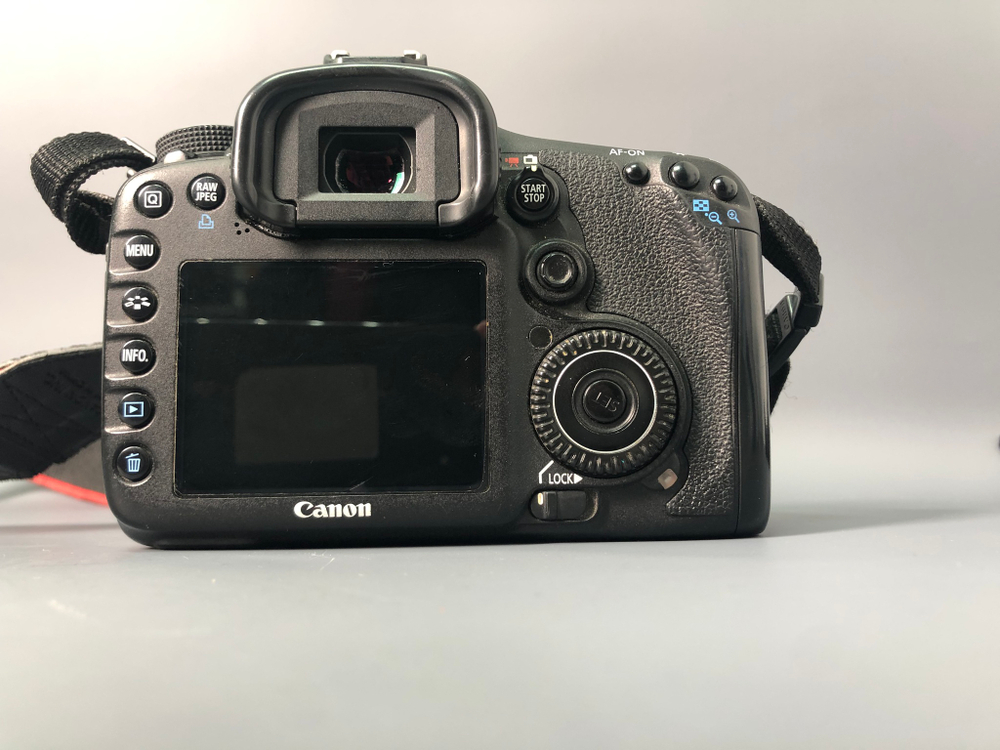 Canon EOS 7D, 85000 кадров пробега.