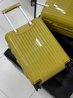 Дорожный чемодан Rimowa