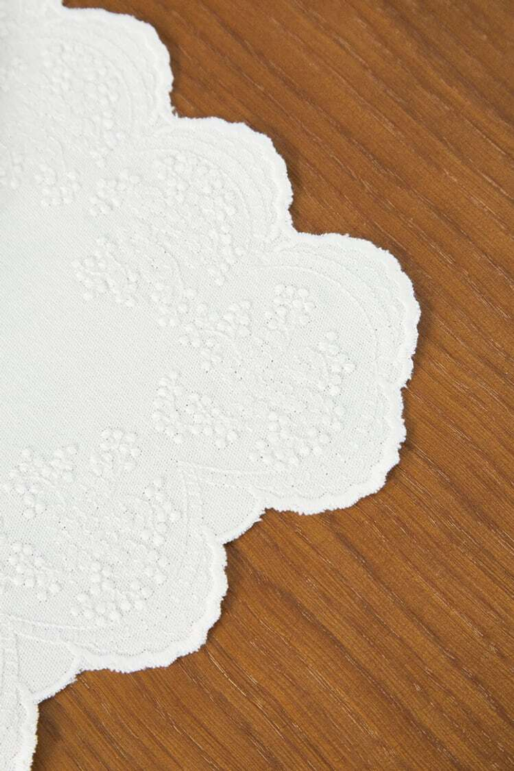 ZARA HOME ВЫШИТАЯ ЛЬНЯНАЯ САЛФЕТКА, БЕЛЫЙ