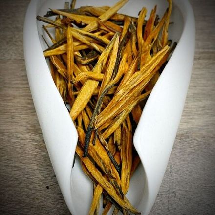 Большая Золотая Почка с куркумином (Да Цзинь Я Дянь Хун)