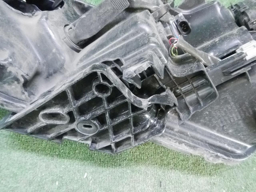 Битая Фара правая Nissan Qashqai 2 j11 (17-23) галоген