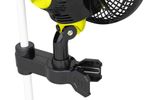 Открытая прищепка вентилятора для обдува растений garden highpro, закрепленная на белой стойке
