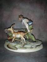 Статуэтка. Фарфор. Селянин с козами. Capodimonte. Италия