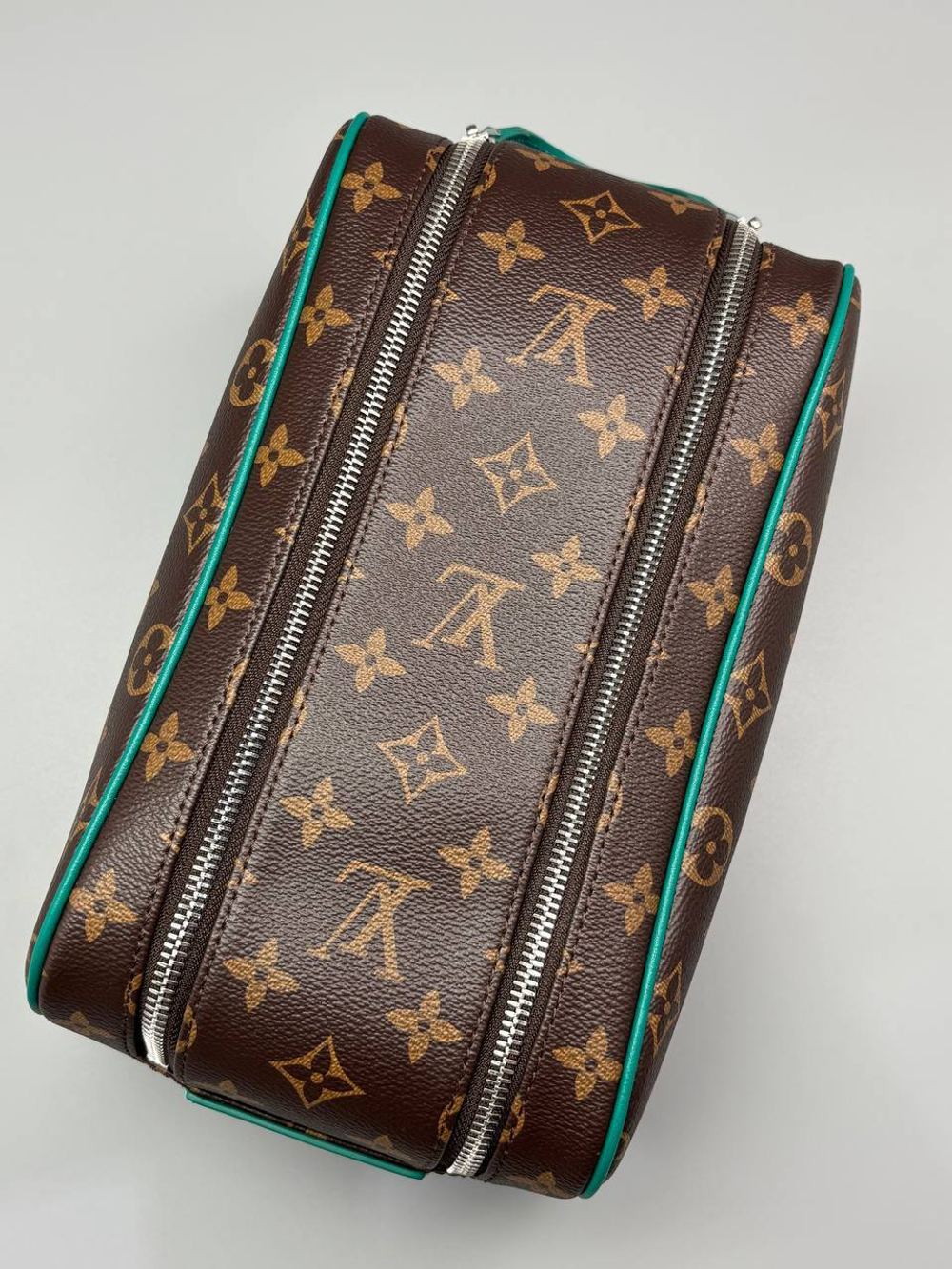 Косметичка Louis Vuitton