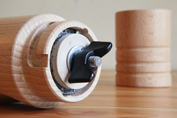 Мельница ручная для зерна Kornkraft Vagabund