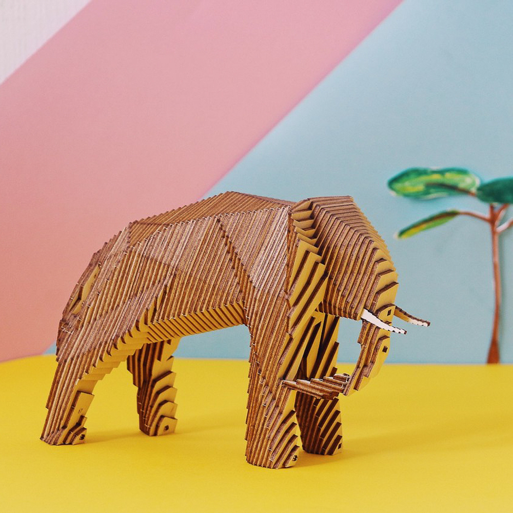 Деревянный конструктор "Слон" с набором карандашей / 106 деталей. Купить деревянный конструктор. Сборная параметрическая модель животного.