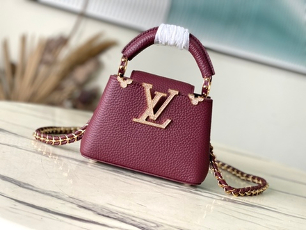 Louis Vuitton Capucines Nano