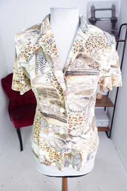 Жакет с оригинальным принтом, маркировка 164-96-104, визуально на 48 размер