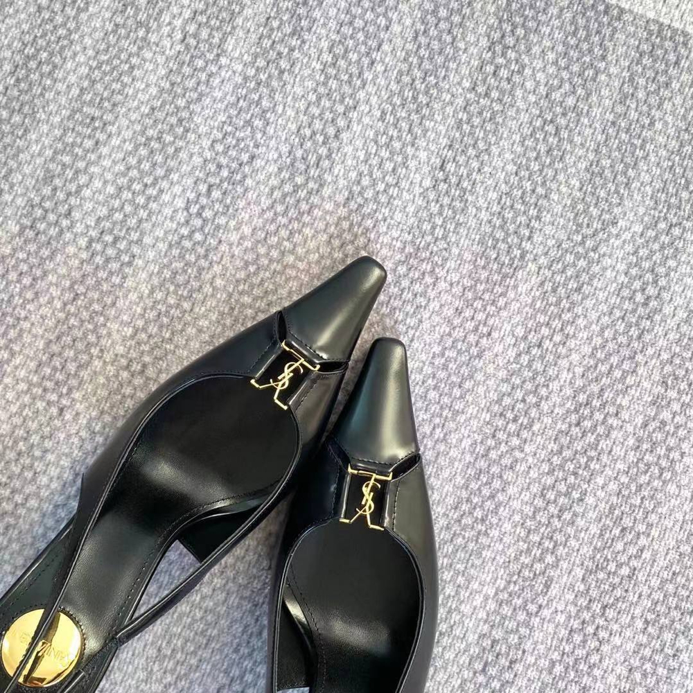 Женские туфли Yves Saint Laurent черного цвета с длинным носом
