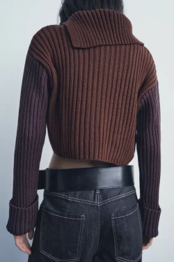 ZARA УКОРОЧЕННЫЙ СВИТЕР ИЗ РИФЛЕНОГО ТРИКОТАЖА, КОРИЧНЕВЫЙ