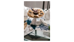 Блюдо на ножке Claystreet Классический Кролик 23 см