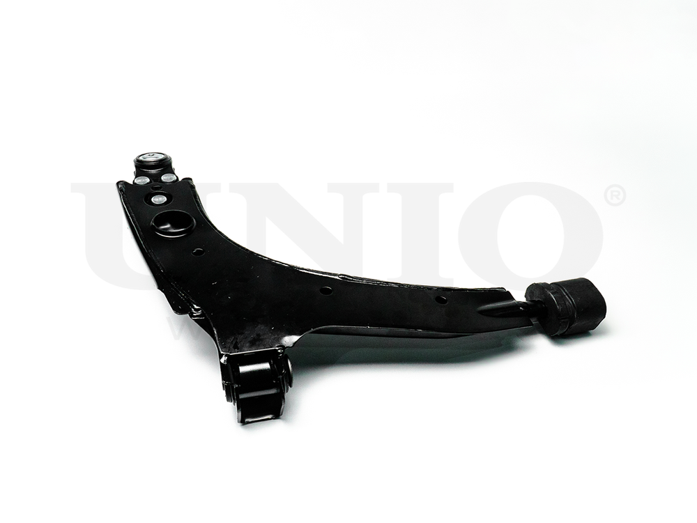 Рычаг подвески поперечный передний нижний левый UNIO SSP-40035