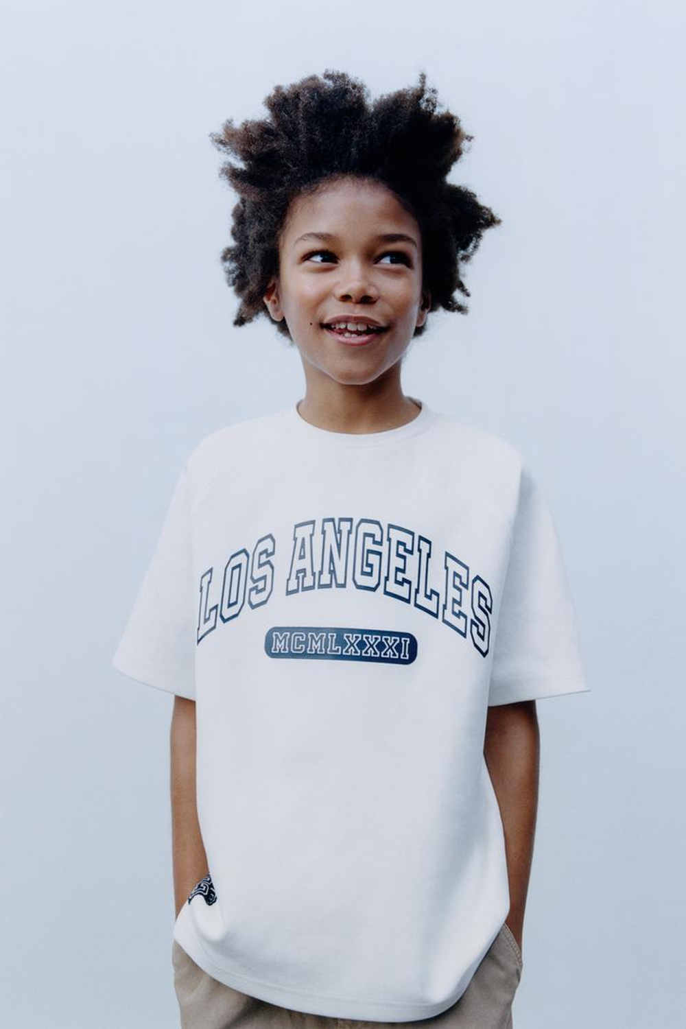 ZARA ФУТБОЛКА С НАШИВКАМИ, БЕЛЫЙ