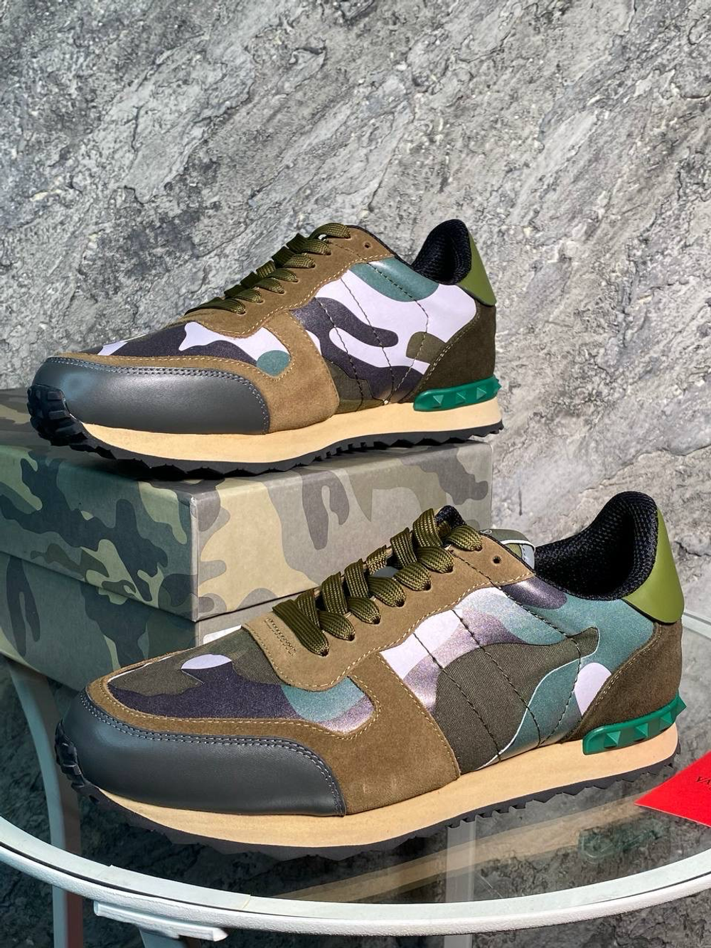 Кроссовки Valentino