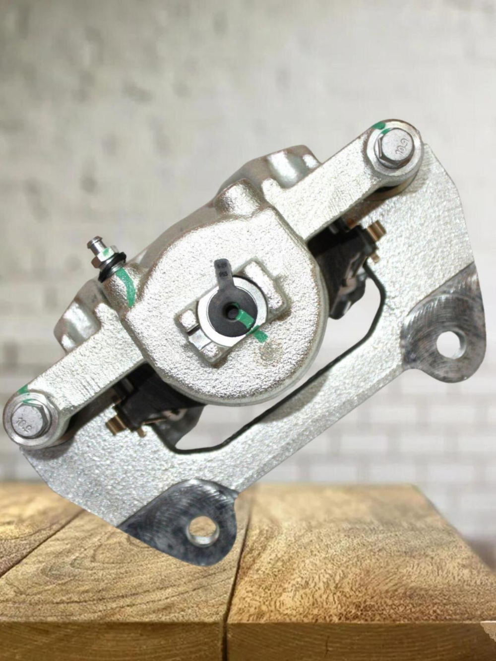 Суппорт тормозной передний левый 3500310U3400 для JS4, Москвич