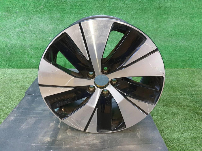 Диск литой R18 Volvo XC40 (2017-н.в.)