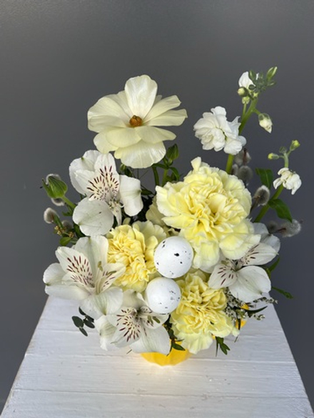 Композиция в керамической кружке