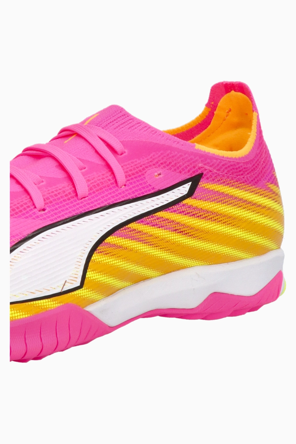 Сороконожки Puma Ultra 6 Match TT - розовый