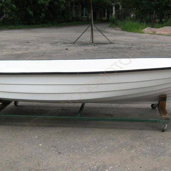 Пластиковая лодка Skyboat SB 390