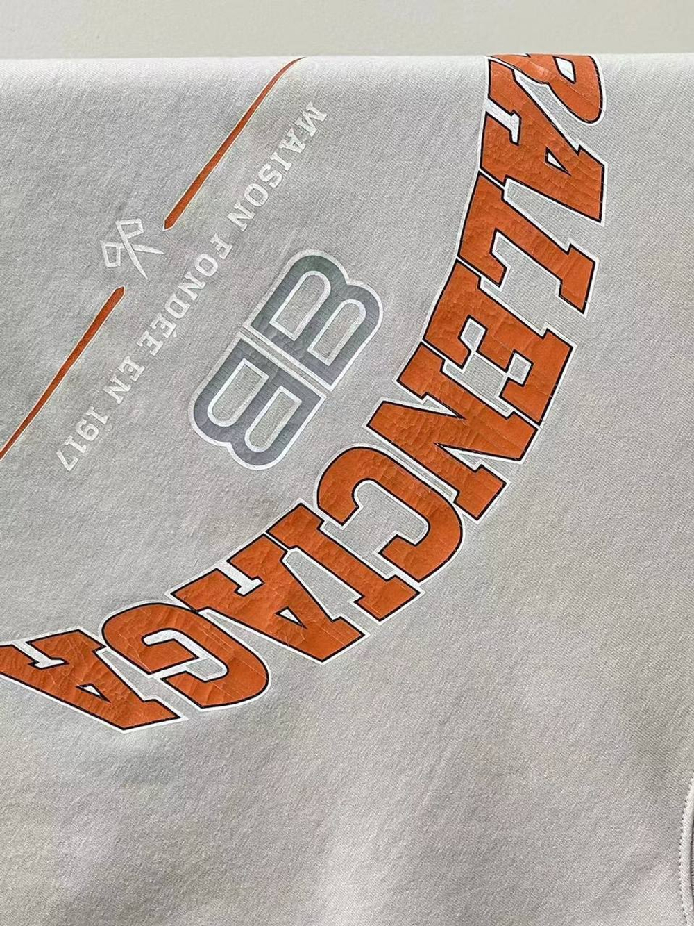Футболка Balenciaga