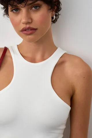 Майка из хлопка кремового цвета