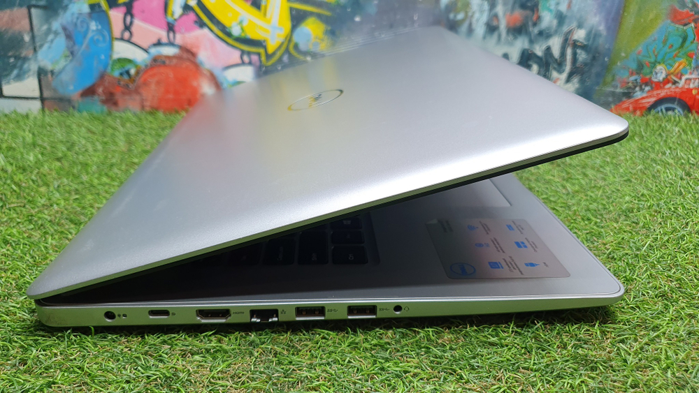 Ноутбук DELL i3-7/4Gb/FHD/Inspiron 5770 [5770-6922]/Windows 10