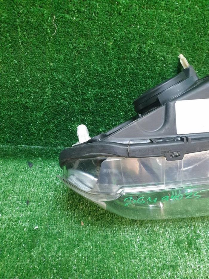 Битая Фара правая Lada Largus 1 (2012-2021) галоген