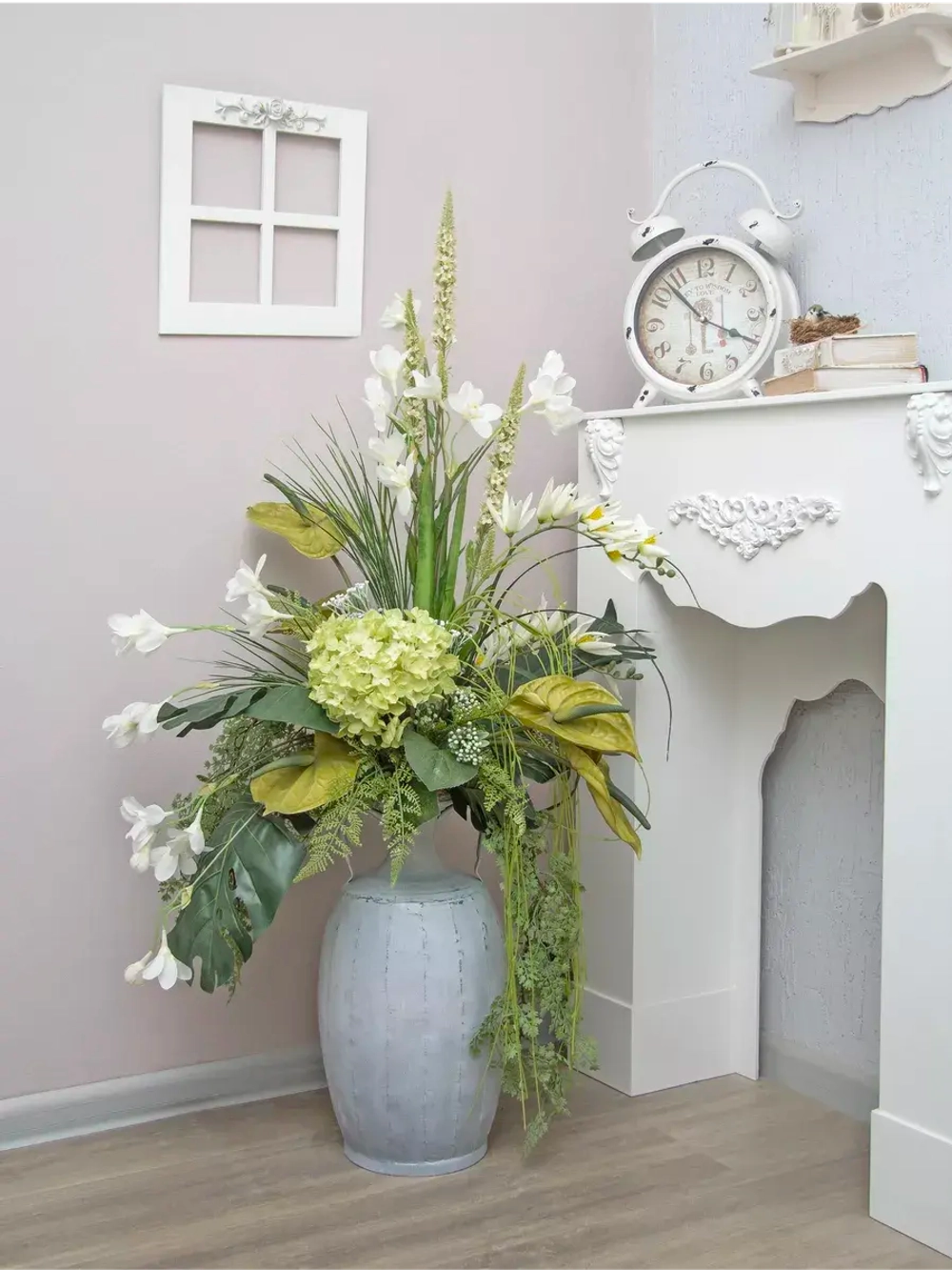 Композиция в напольной вазе "Орхидея"