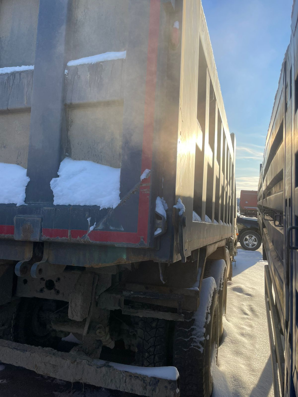 FAW J6 6x6 Самосвал CA3250P66K24L1TE5 (Дизельный, 11,1 л, 420 л.с., МТ)