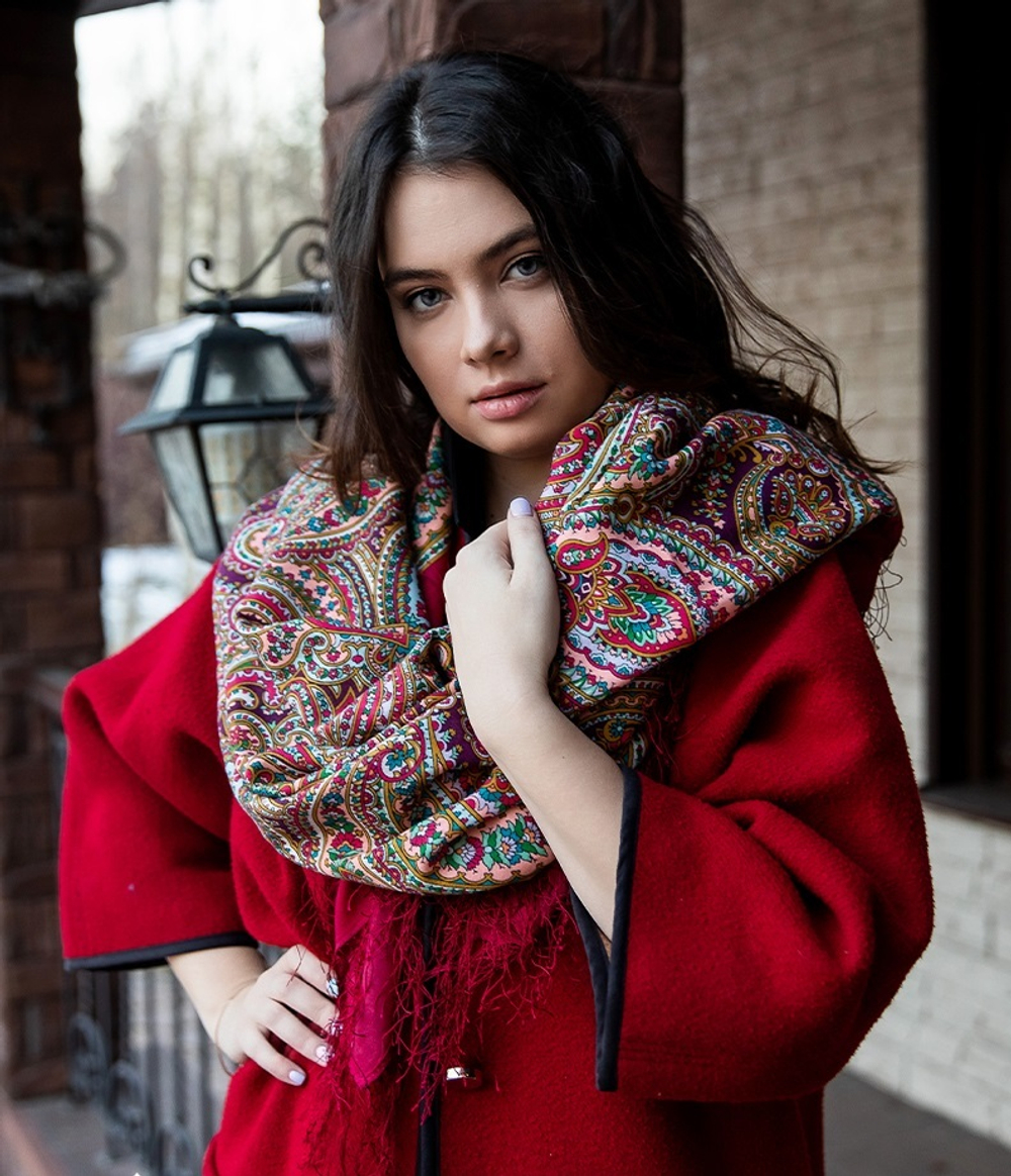 Платок шерстяной с шелковой бахромой