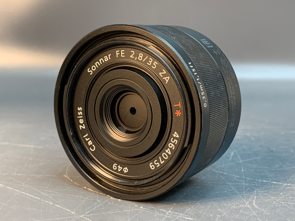 Sony Sonnar T* FE 35mm f/2.8 ZA