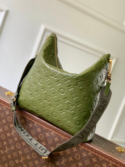 Louis Vuitton Coussin Hobo MM