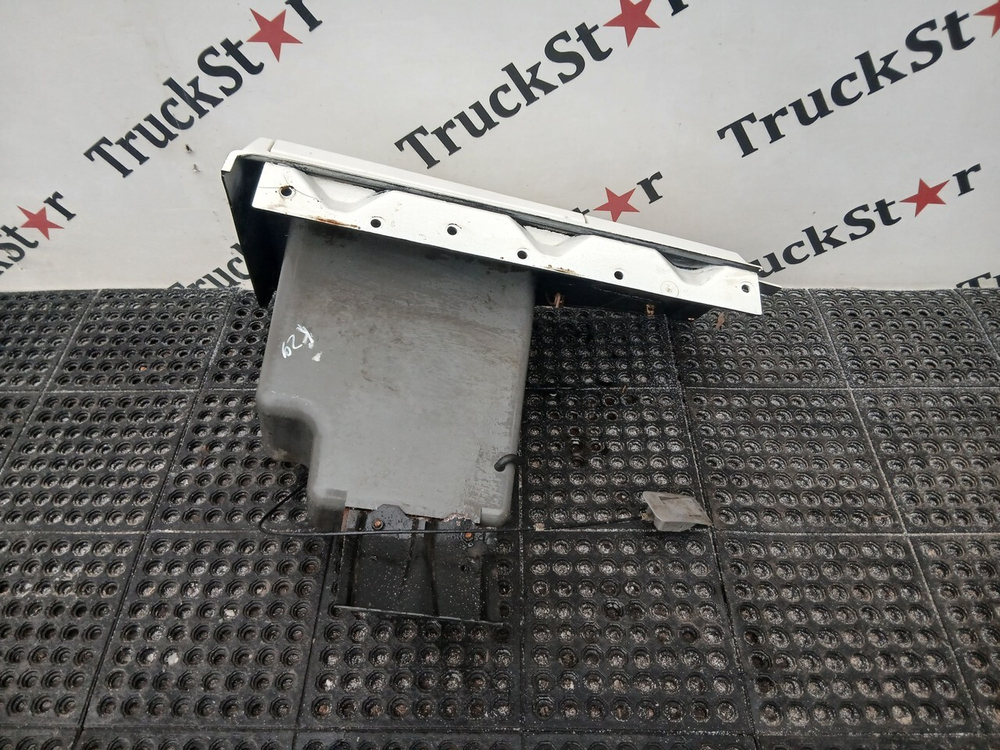 Ящик инструментальный левый в сборе