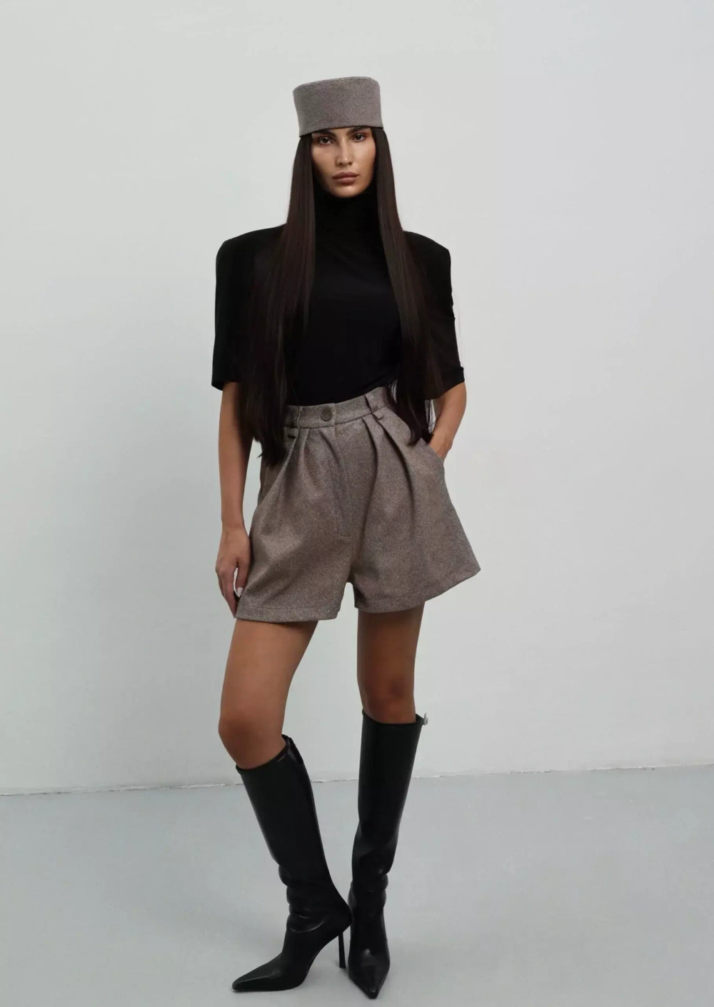 Шорты с защипами, Коричневые