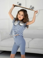 Голубой костюм для девочки на лето в полоску