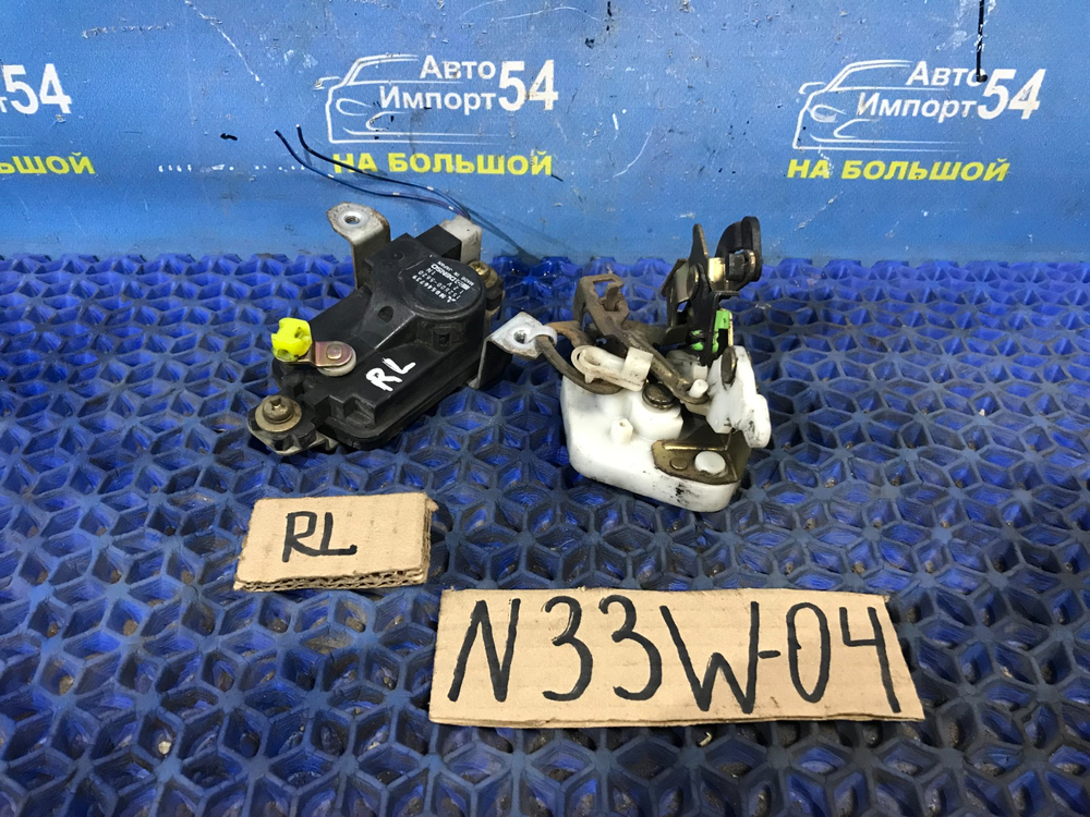 Замок двери задней левой MITSUBISHI CHARIOT 1994