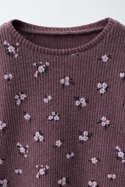 ZARA ФУТБОЛКА С ПРИНТОМ И ОБОРКОЙ ИЗ МЯГКОЙ ТКАНИ, ГРАНАТОВЫЙ