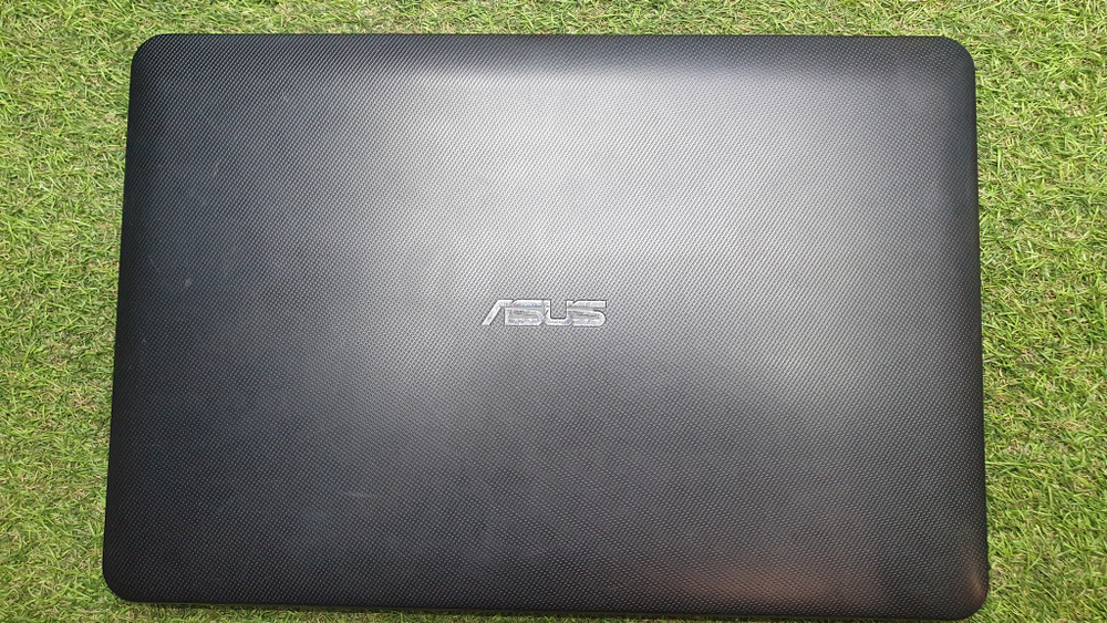 Ноутбук ASUS i5-5/4Gb/920M 1 Gb