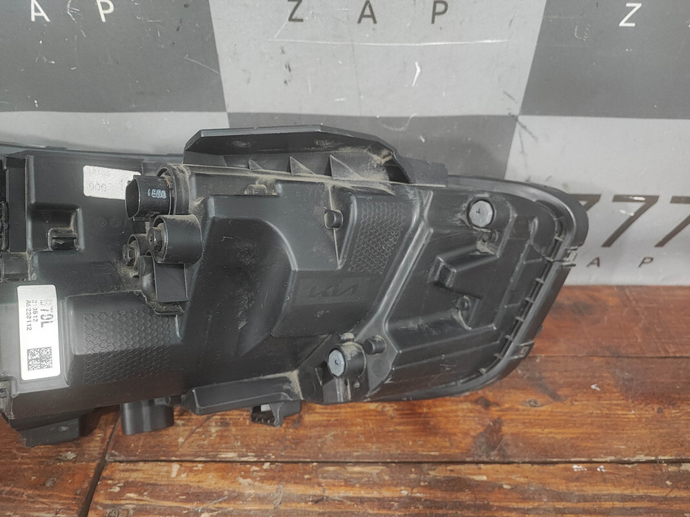 Фара левая LED Kia Cerato 4 (BD) 21-нв Б/У Оригинал 92101M6700