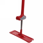 Швабра «Liao» отжимная с двумя насадками из микрофибры Z130034 красная