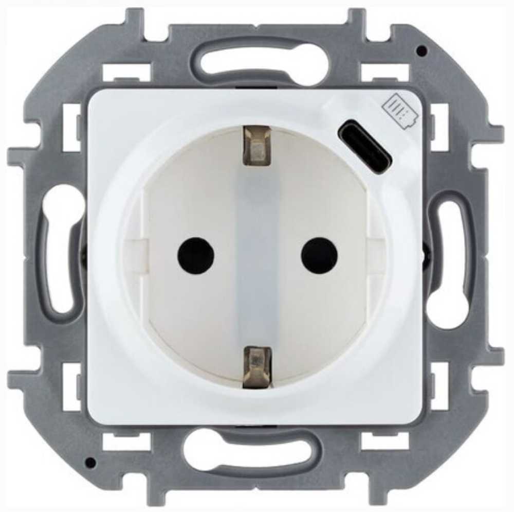Розетка  Legrand 673770